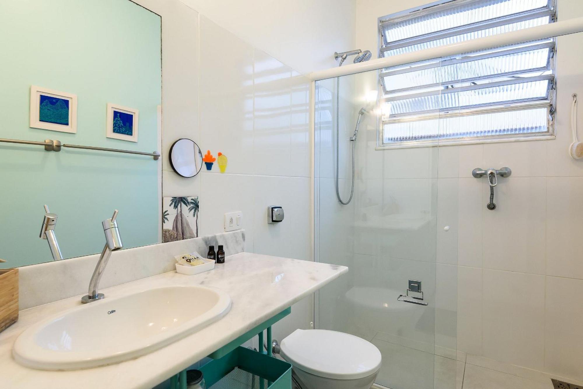 Omar Do Rio - Bt82/108: Apto Moderno C/2qtos, Garagem, Internet 250mbps, Smart Tv, 05 Minutos Andando Da De Ipanema E Do Metrô Appartement Rio de Janeiro